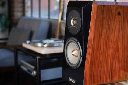 what's in joseph audio graphen 3-way speakers